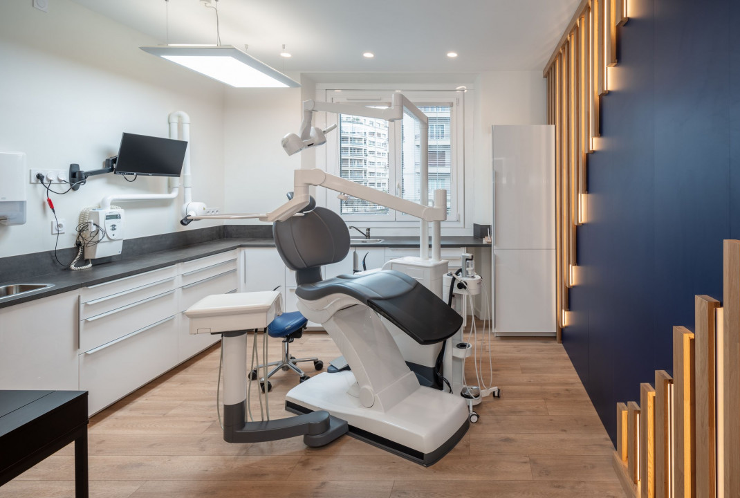 salle de soin dentiste , sur mesure , claustra bois , claustra , led , bois , sur mesure